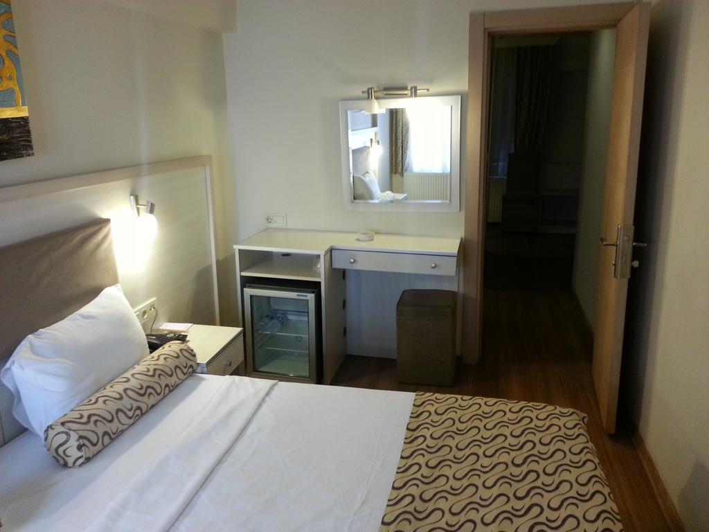 Grand Zeybek Hotel Izmir Exterior foto