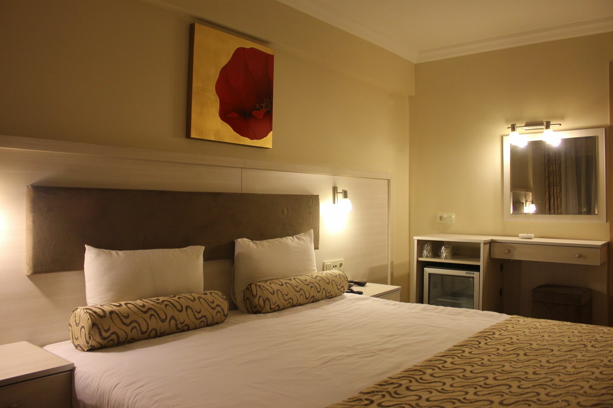 Grand Zeybek Hotel Izmir Exterior foto