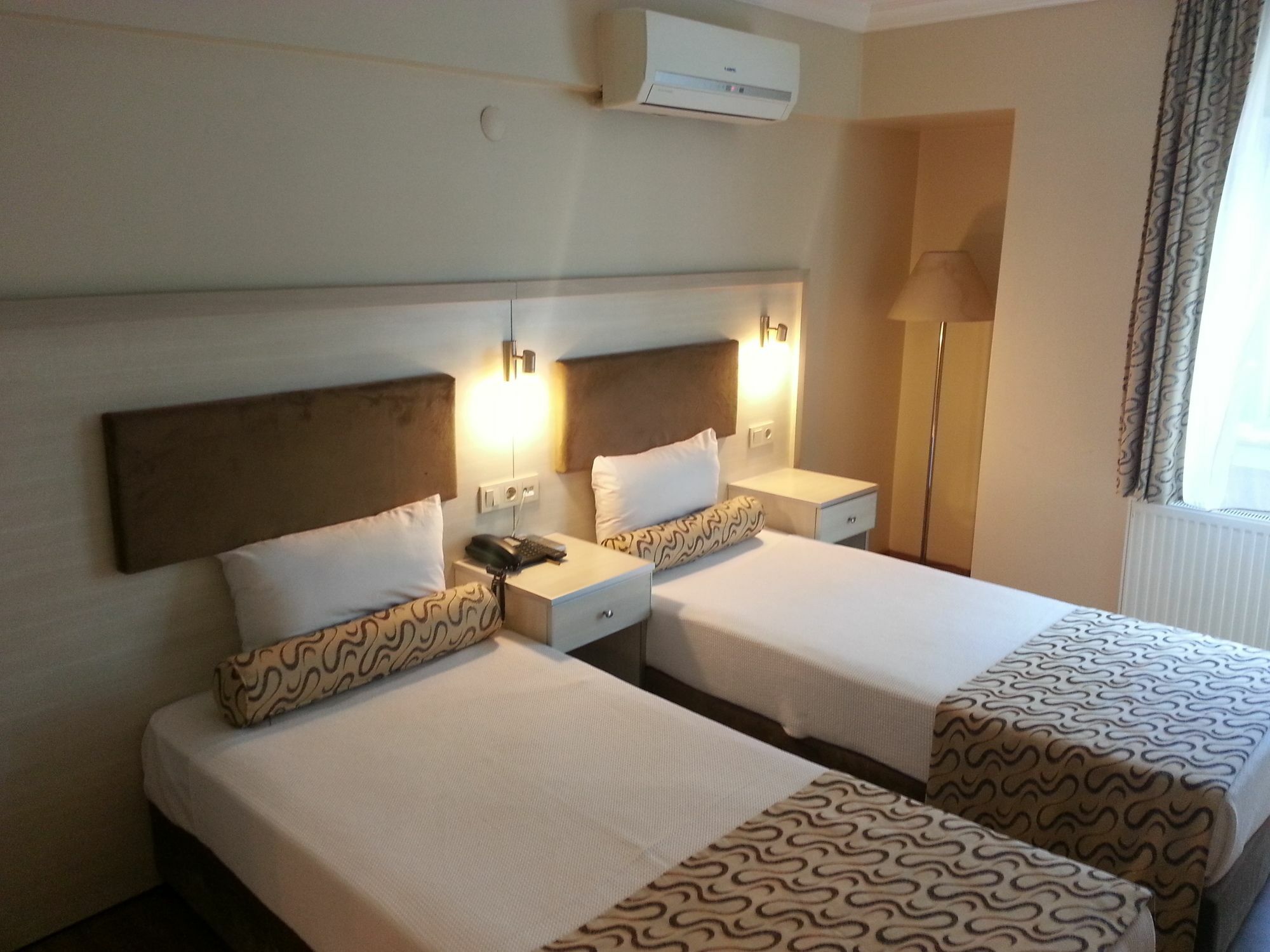 Grand Zeybek Hotel Izmir Exterior foto